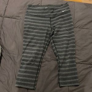 Nike Dri-Fit capri leggings size medium
